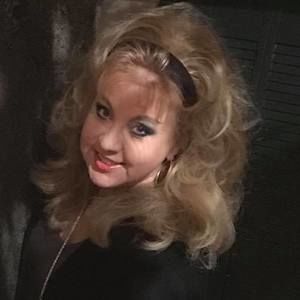 Meet your Posher, Ellen